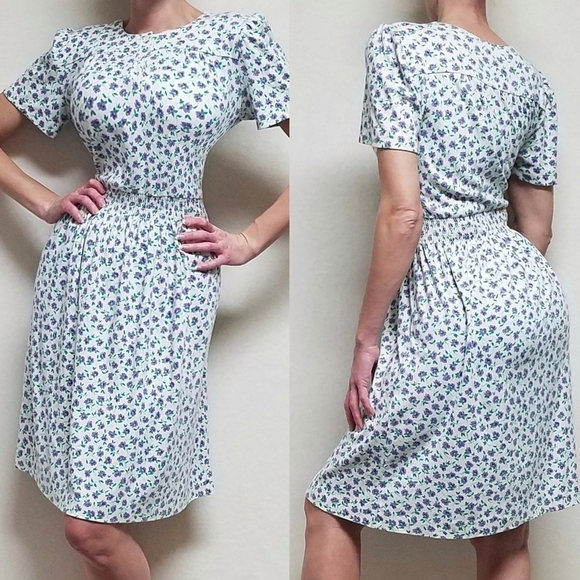 Vintage Dresses & Skirts - VINTAGE 80s Jordan Michaels Calico Ditsy Floral Short Sleeve Stretchy Midi Dress